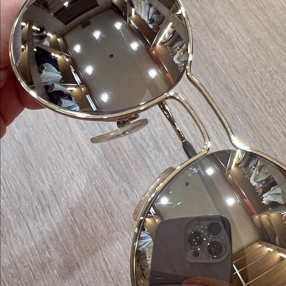 Authentic Prada sunglasses - Picture 8 of 8